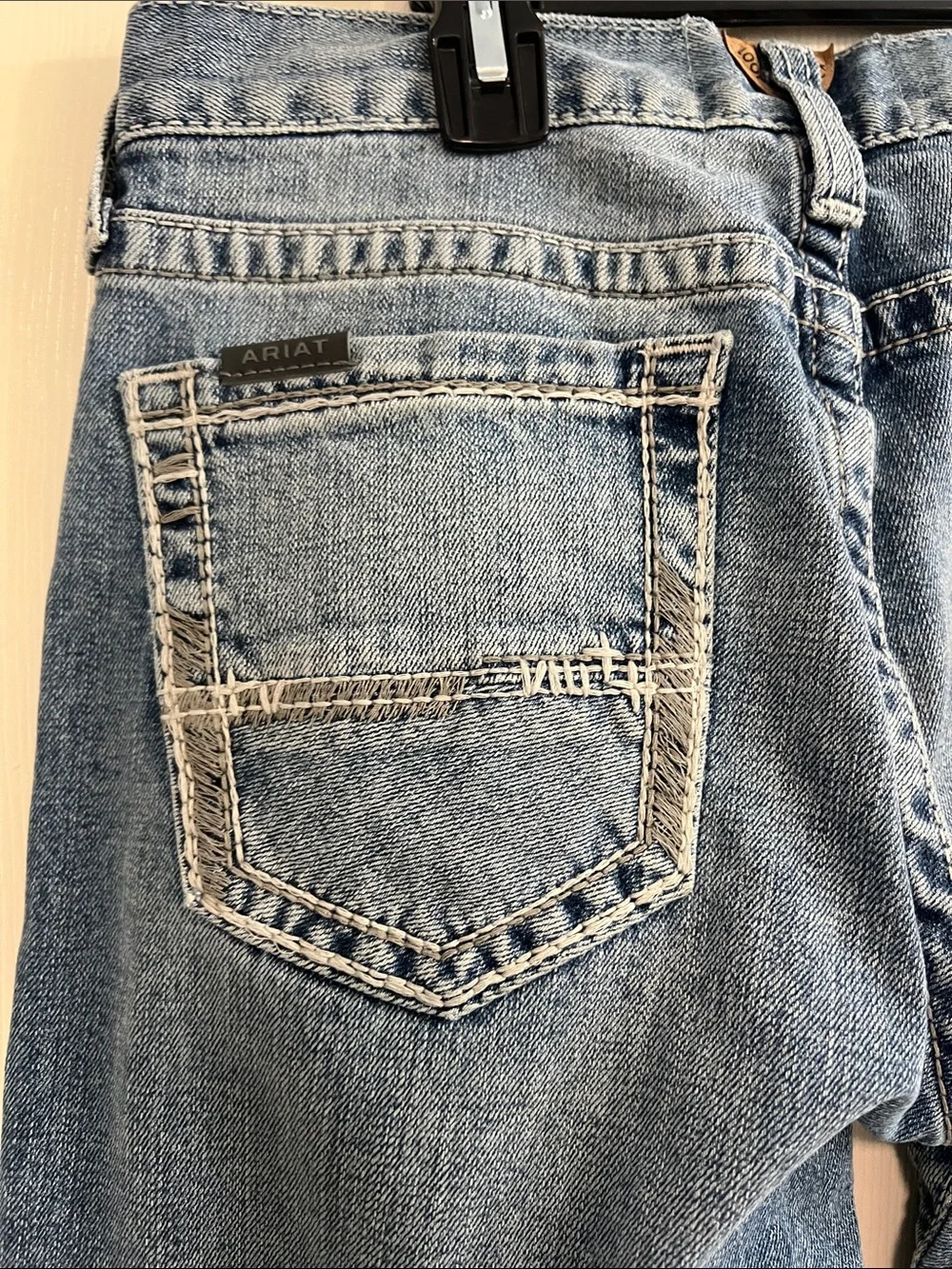 Ariat Men’s Straight Jeans in Medium Blue Wash